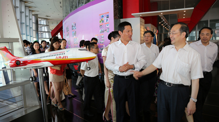 �������һ���^(gu��n)��ARJ21-700�w�Cģ��